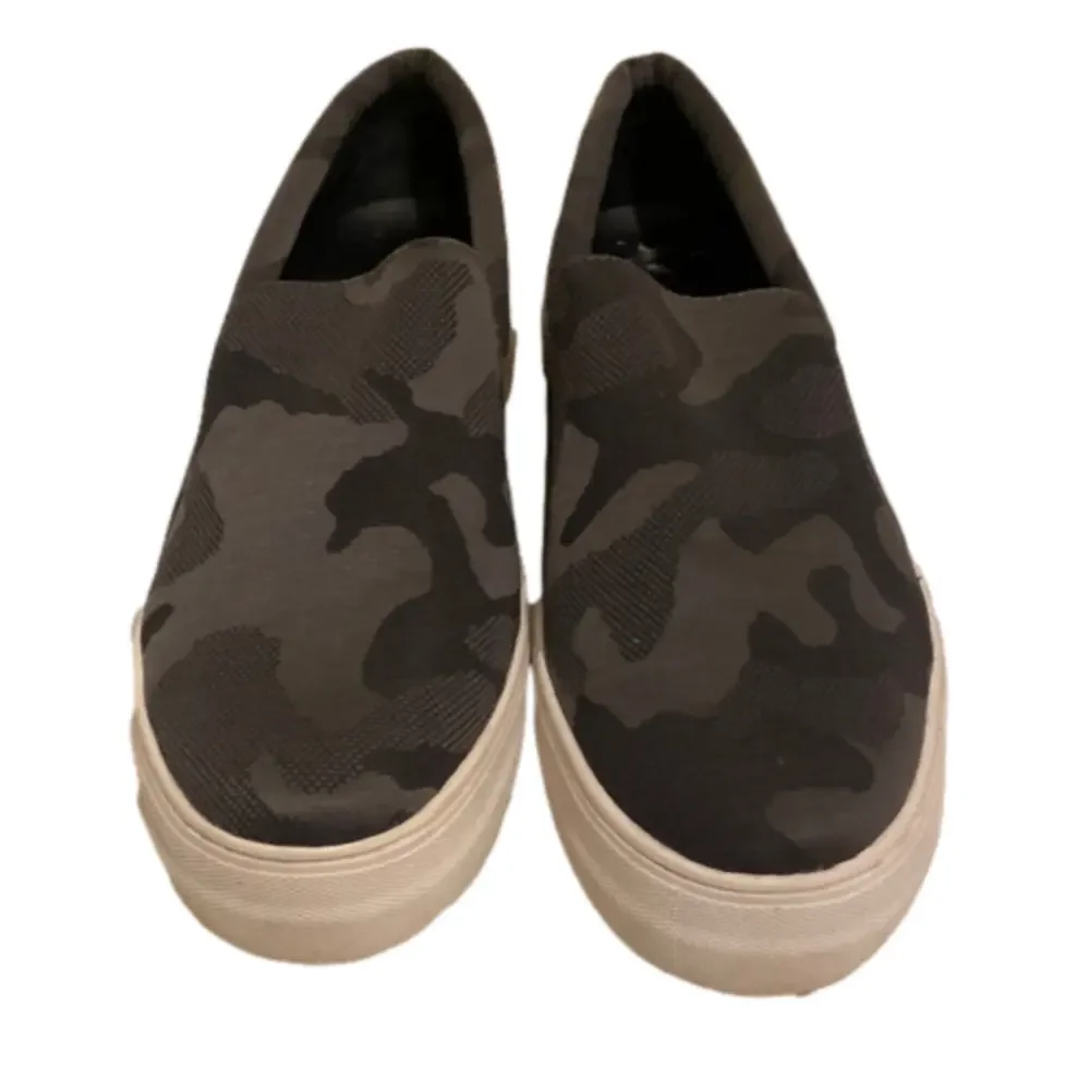 Vince Camuto Moro espadrille platform shoes. Size 8M
